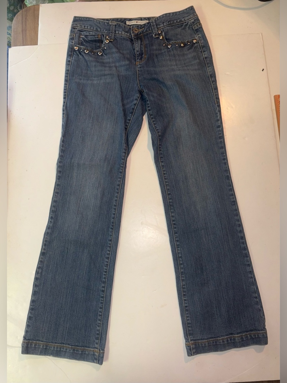 Tommy Hilfiger Jeans womens Size 8 blue denim five pockets logo Silver studded